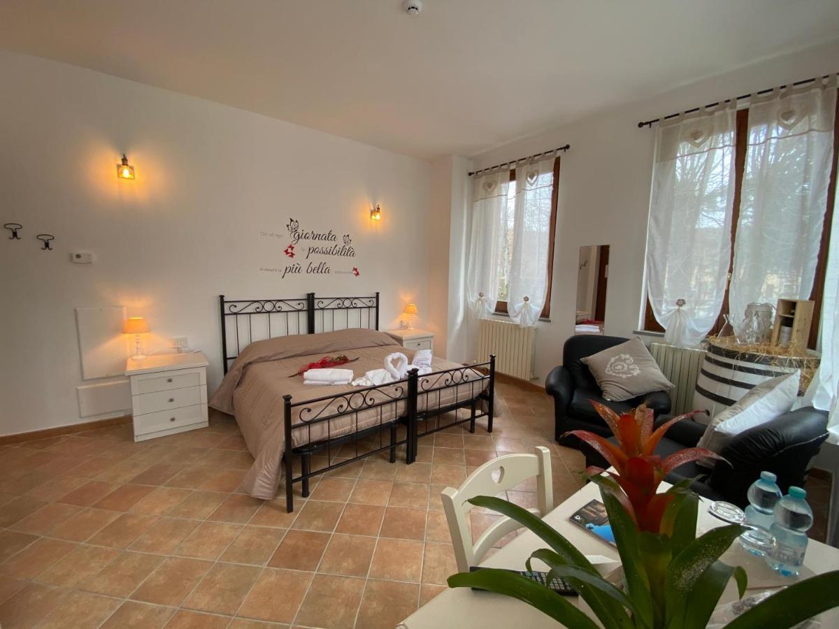 Locanda della Pieve Pievebovigliana Esterno foto