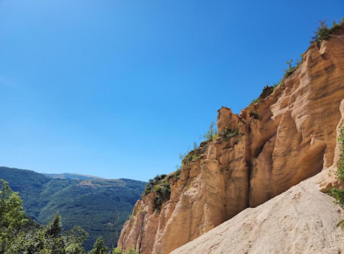Locanda della Pieve Pievebovigliana Esterno foto